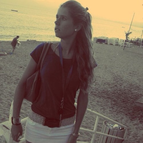 andreajorda's profile picture. De profesión... la persuasión