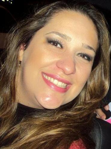 Sou como você me vê. Posso ser leve como uma brisa ou forte como uma ventania, Depende de quando e como você me vê passa...