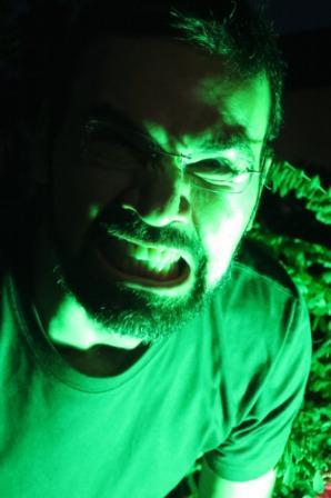 Professor, jornalista e músico (aprendiz em tudo, sempre), sou filho de Deus e pai de dois anjos. #CotidianaMente - http://t.co/j9AsViGp4m