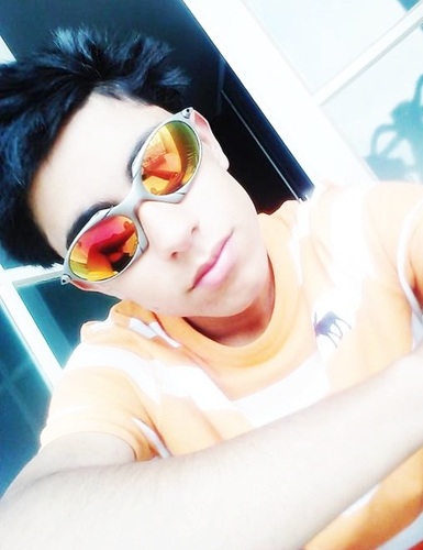ㅤㅤ ㅤ ㅤㅤㅤ ㅤ nome: Thomas , idade:15 anos , soou um FEIO , CIUMENTO & namoro com a Linda da @MaanuBitten . , COMIGO QUEM QUISER, CONTRA MIM QUEM PUDER! *-*
