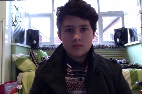 Curtismidd's profile picture. I love singing, theatre, art, media, photography and mcdonald's!!! :D 

FOLLOW ME AND I WILL FOLLOW BACK!!! :D Oh and I HATE bullies.