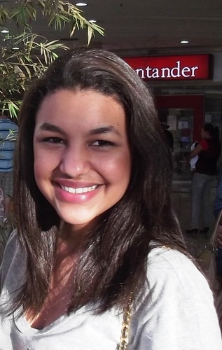 Garota Inteligente Não Usa o Corpo,Usa a Mente.