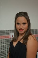 Poucos me conhecem do jeito que realmente sou, porque são poucos os que não me julgaram antes de me conhecer.