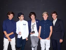 im a directioner i love harry styles niall horan i love all of them they inspired me and made me feel beatiful thanks @one_direction