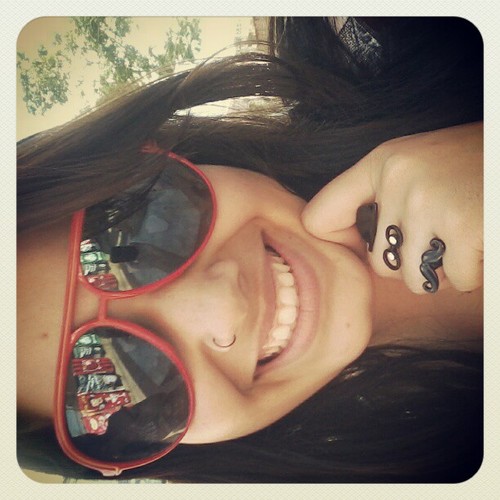 - Ame o que você tem, anttes que a vida lhe ensine a amaar o que você tinha. @mendigadolusca s2