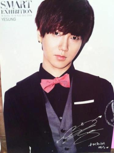 VERIFIED roleplayer of yesung from @OurHomeRP | 84 line | Vokalis Utama (Lead Vocal) | 178 cm | 64 kg | SINGLE KECE |