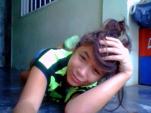 EDGARLIS LA ENANA 
Antes de criticar Me observa tu reflejo en un ESPEJO;$ Sigueme y Te Sigo♥
