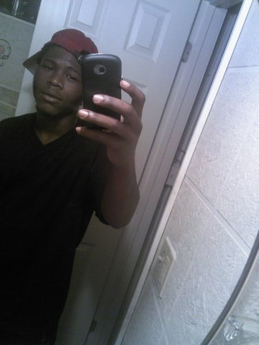 Ima thug ass nigga.I let my pants sagg