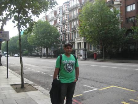 Banker, foodie at heart, keen to explore d world,sports my religion but cricket my god