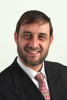 Philip Braude - Investment Marketer licensed by the Israel Securities Authority providing investment solutions for clients of the Anglo Capital Group.