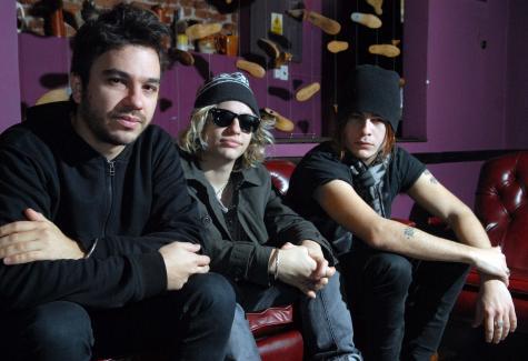 AMO EL ROCK Y MIS LOCURAS SON @guidoAIRBAG @AIRBAGoficial @gastonSARDELII!!