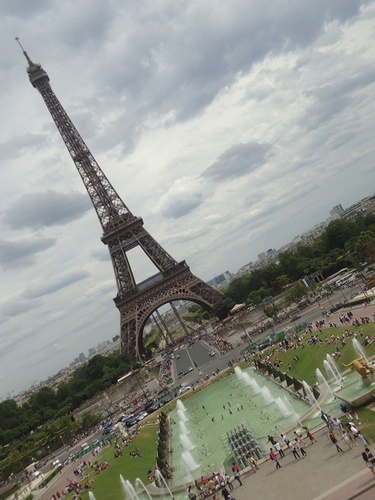 VzolanosFrancia's profile picture. ESTA PAGINA ES PARA SERVIR DE CONTACTO A TODOS LOS VENEZOLANOS QUE SE ENCUENTRAN EN EL PAIS EUROPEO. FRANCIA