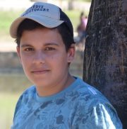 Pisciano , 14 anos , solteiro , estudante
http://t.co/UizbzJGyI4