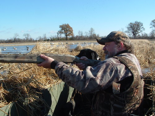 Owner operator Missouri based waterfowl guide service .