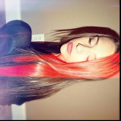 instagram: kelliiraee
