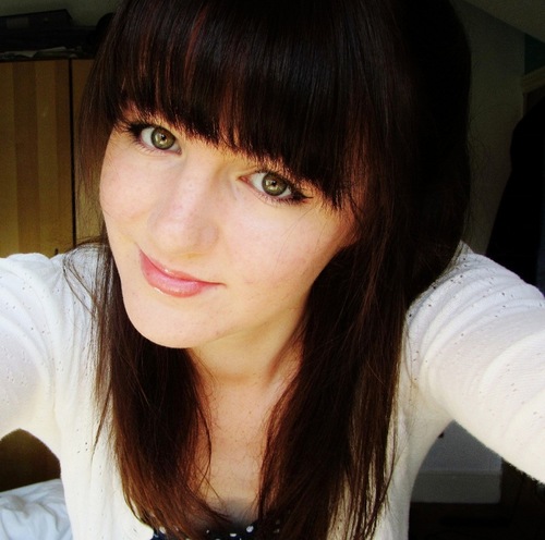 Living life and listening to music  x One Direction fan! Met them 9/24/11 ;) xfollow me and i will probably follow backx
