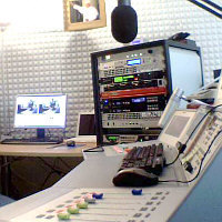 CongressRadio is a Berlin-based, German language FM-Radio and Podcasting project. This Account speaks English though ;-)
