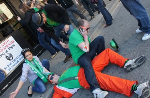 Beemknows's profile picture. Always make a sandwich with a hug.