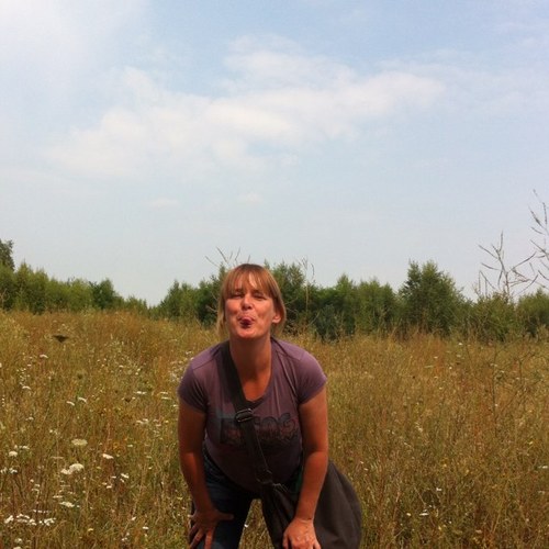 poppy136's profile picture. 