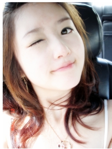 pomsung29's profile picture. 쿵쾅쿵쾅.... 좋아하는 사람과 만나기로 했음....  아 어떡해~