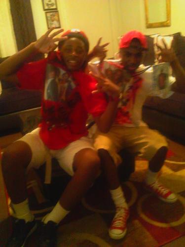 on my 'FLYGUY shit !
: 11.17.12 :) # teammusss 3
# 300 Hunnnaaa bandzz $$