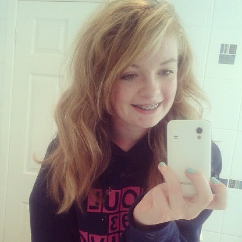 I'm Chloe a.k.a the little mermaid. Irish accents and dr pepper make me happy. Free jaffa cakes if you follow yay
