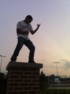 I love EDM, i like to hang out with friends, do stupid things and stuff to make life fun (^_^)