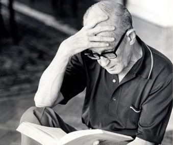 Filosofia é a arte da sabedoria e do aprendizado.  