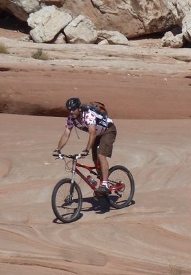 Deadhead, mountain biking, news photojournalist in the Mile High City.