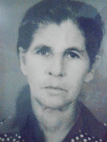 Olá Pessoal prazer.Sou humilde uma mulher de boa índole,amorosa,caseira,irmã da @donacica e nada mais do que uma mulher que nasceu,cresceu e venceu na vida !