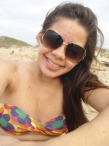 É que eu sou uma pessoa difícil de lidar, de conviver, de amar ~  .. //