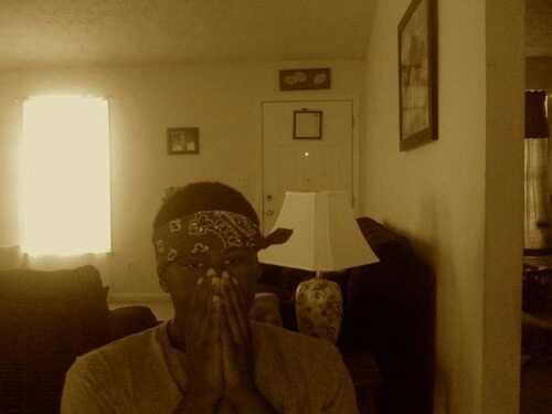 nigga hsd to make a new twittwer wit da fone DAMN!!!!!!!