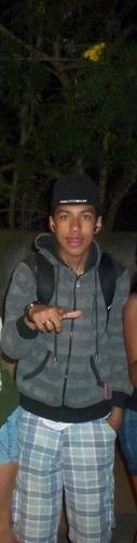 - Aquilo que não ti mata , ti deixa mais forte.
Bê da @LarissaMariiia ♥