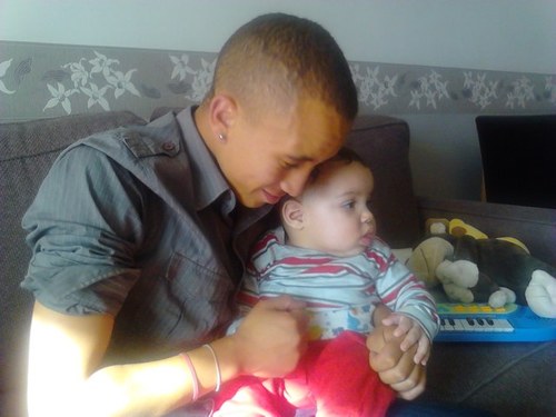 DewaanM's profile picture. 