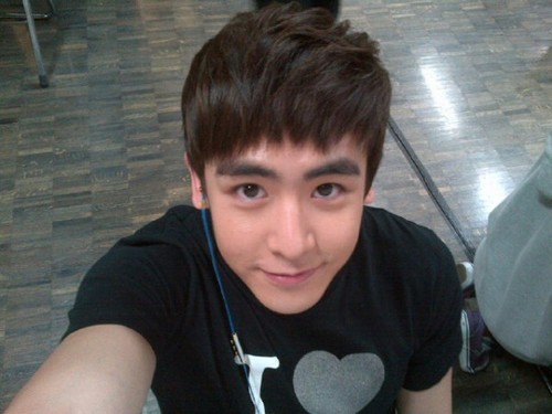 LDH_2PMNichkhun's profile picture. it's me, noone can be change!!
verified by @LDH_ent
DONGSAENG  @LeeJiEun_RPMent@Vampire_Seororo