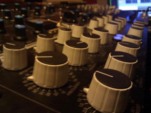 aka Subsy. Mastering engineer at Subvert Central Mastering.
Love of hip hop, dub, reggae, d&b, dubstep and all things bass.