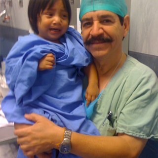 pediatrasinaloa's profile picture. Mi grupo y un servidor contamos con mas de 30 años de experiencia en Latino America (tan solo mas de 7000 casos en labio y paladar hendido en Mexico)