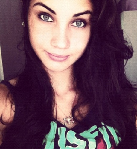 Facebook: http://t.co/mwb3dWWV0N / Instagram: @brunamatos2