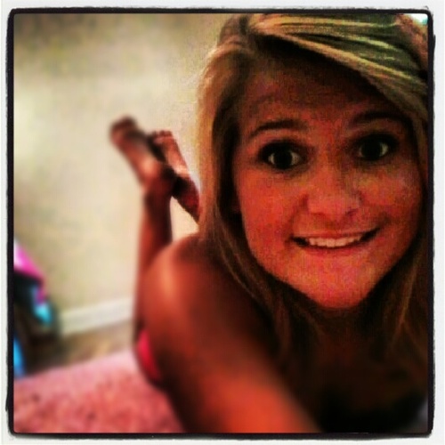 lea_briana's profile picture. When Life Gives you a hundred reasons to cry show life a thounsand ways why to smile(:3