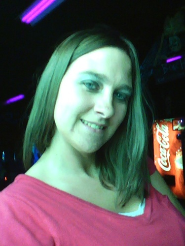 i'm 30 years old. i have a beautiful 10 year old daughter. Im a Steelers fan and an Orioles fan:) i love to read.