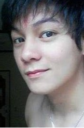 Im Ian :) Tall. Handsome. LOL!