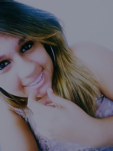Quem se descreve se limita !