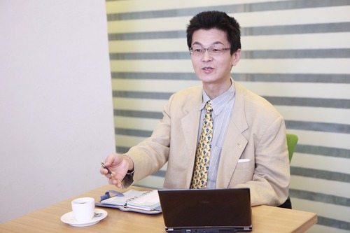 心の葛藤を消すお手伝いを人生の修行として行動に移しています。

ハートグラムカードでの占いカウンセラー育成。和魂カウンセラーとして一霊四魂を使っての魂カウンセリング。 他に中小企業のIT化支援もしています。例えば、生成AIを使っての動画作り。WEBから売上に結び付ける。社員のIT力を強化。パソコンのトラブルの解決。