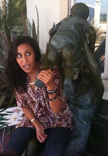 I write, so I won't yell.
I have a humor blog.  Check out my rants, you'll likely relate.  Assuming, of course, you're not a part of the problem.