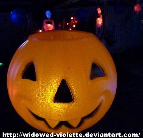 A #Halloween enthusiast :) Yard Haunts, Parties, Costumes, Toffee Apples, Jackolanterns, #TimBurton, #HarryPotter...