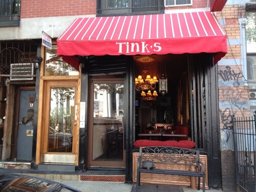 American comfort food served up at 102 E 7th st 10009 NYC. Come in for good food, a beer or just to say hey to our mascot Albie, the turtle!