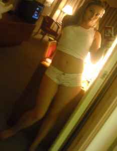 makaylasmith's profile picture. I like to think i am a very easy going person who likes to have fun. I love to laugh and joke around. If im not smiling then there is something wrong.