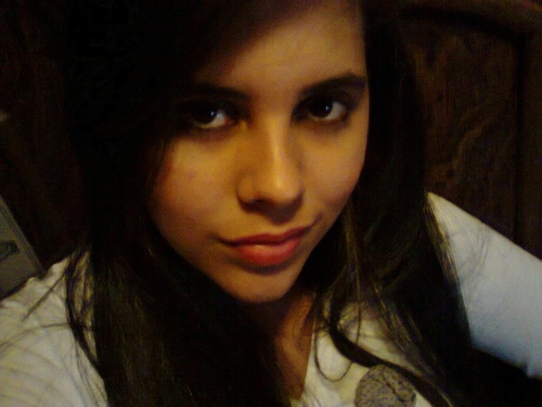 Não me façam ser quem não sou. Não me convidem a ser igual, porque sinceramente sou diferente. Não sei amar pela metade. Não sei viver de mentira