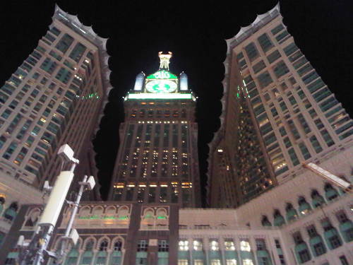 ‏‏سبحان الله وبحمده سبحان الله العظيم.
