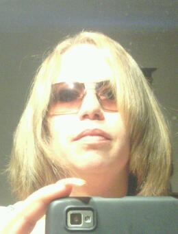 showmesumthang's profile picture. is real as real can get.